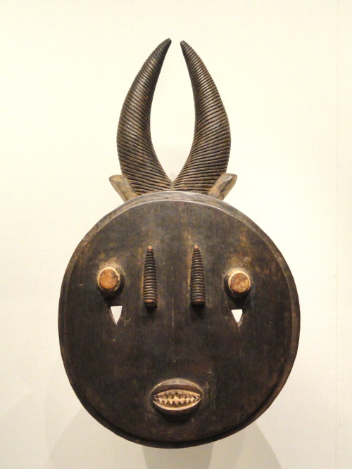 Face mask (kple kple) of the Baule (Baoule) people, Cote d’Ivoire.  Now in the Cleveland Museum of A