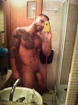 damnhugecock:  Wanna view more? http://ift.tt/11wEQv9