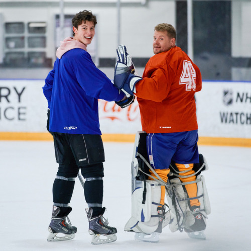 thedailyshawnmendes:latelateshow: Hit the link in our bio to watch @ShawnMendes and James hit the rink and the carpool lane 🚗🎤🎶 And make sure you follow our photographer @terencepatrick for more great shots from our week of shows with Shawn!