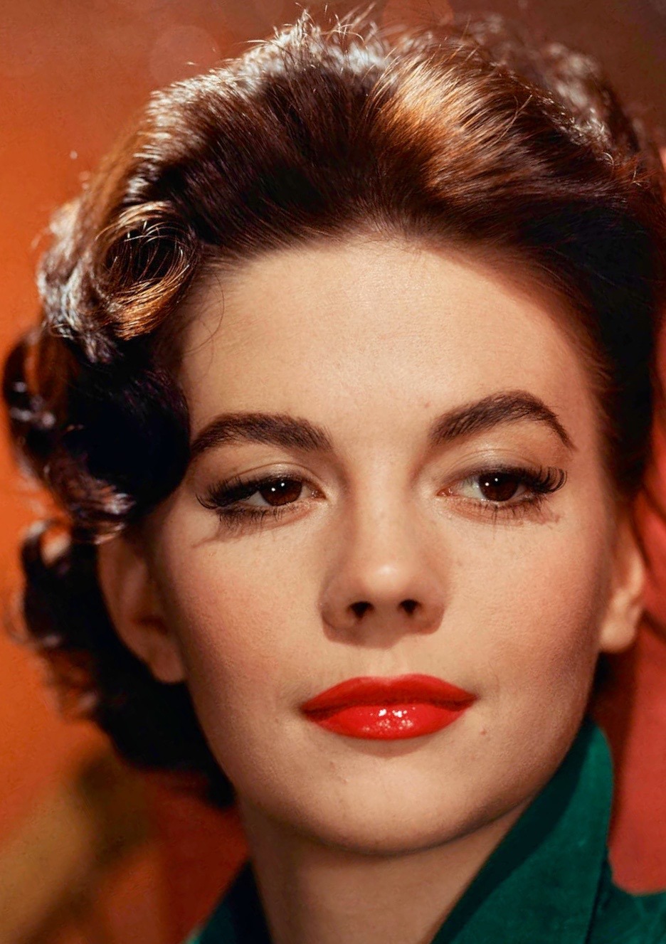 summers-in-hollywood:  Natalie Wood, 1950s https://painted-face.com/