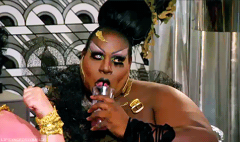the-curse-of-pepe:  Rupaul clearly said that walking out of the stage like Kennedy did is against the rules (best lip syncs countdown) and guess who walked out of the stage and is still on the race