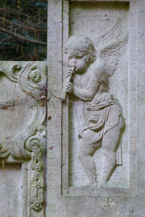 winiwyne: Südwestkirchhof Stahnsdorf (4) But of course we didn’t stop there and said hell