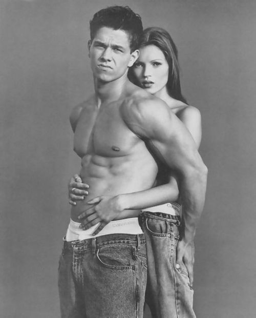 ON THE COVER OF A MAGAZINE • Calvin Klein Jeans, 1992 Mark Wahlberg y Kate  Moss...