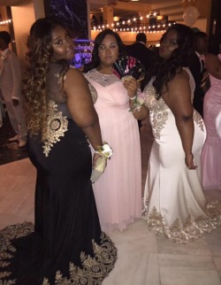 themicahshow:  Prom cuties, plus size edition 