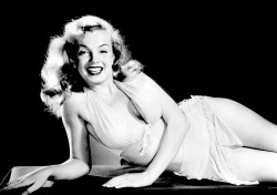alwaysmarilynmonroe:  Marilyn by Bernard of Hollywood in 1947. 