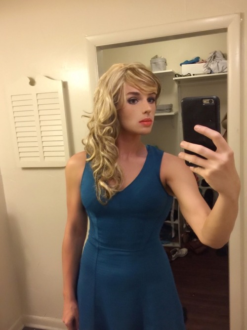 reaganisriley: Some more blue dress action lol