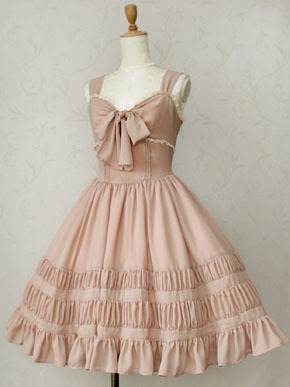 mlle-marianne:  I wanted to share my love for the chiffon fabric in lolita, so here