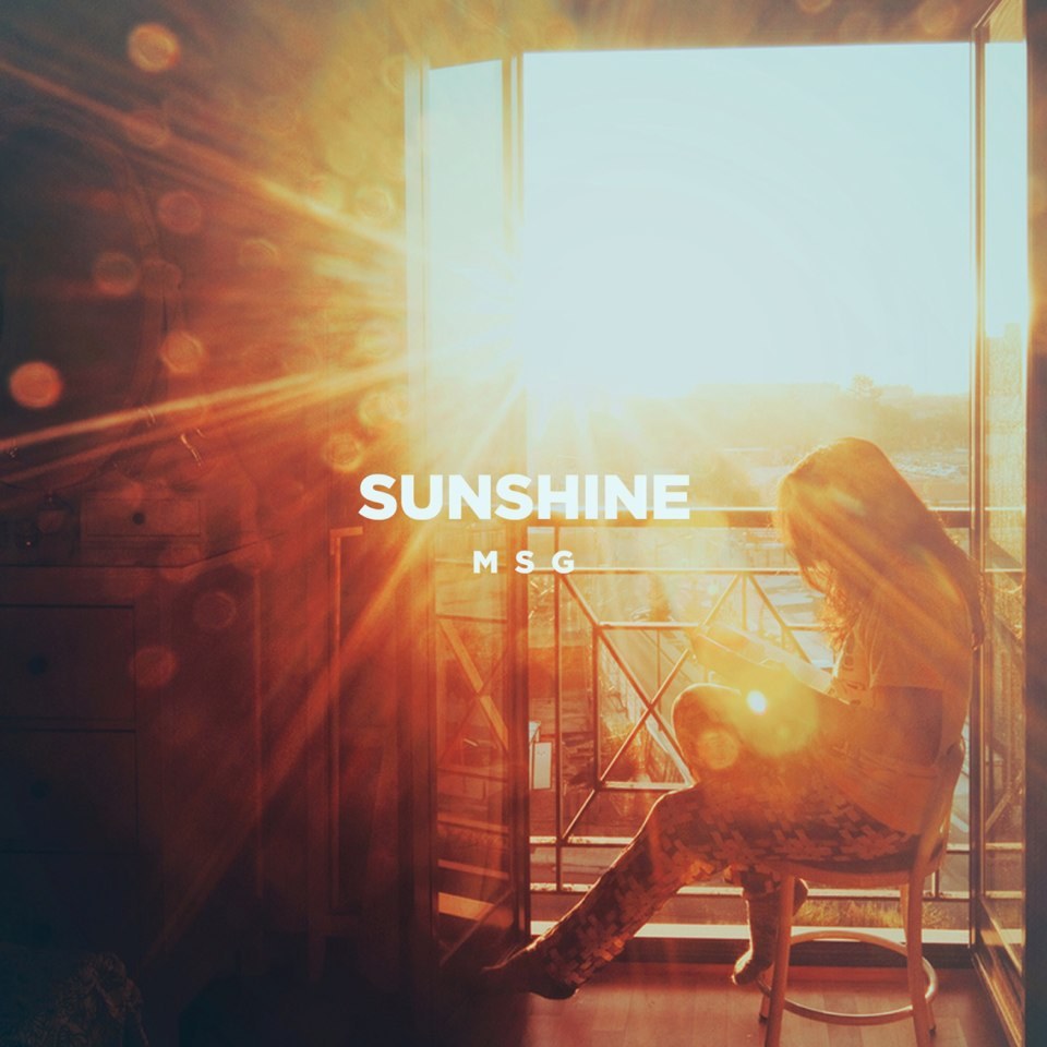 MSG ‘SUNSHINE’ RELEASE 다이너스티 뮤직의 아티스트 MSG aka 미친새끼 긴팔 6월 5일 싱글 'Sunshine’ 발매한다. 먼저 발표되었던 그의 데뷔 싱글 'Lonely Night'에 이은 두 번째 싱글 'Sunshine'은 총 2개 트랙으로 구성되어 있으며, 앨범의 동명 타이틀곡 'Sunshine'은 인디 힙합 레이블 Vismajor의 프로듀서이자 래퍼인 버기(Buggy)가 프로듀싱을 맡았다. 또한, 수록곡 'River'는...