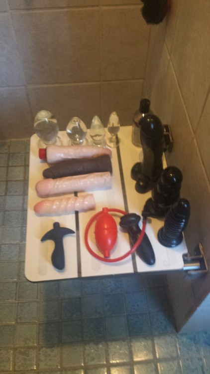 unadulterated-desires: Shower time