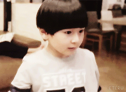 eteru:  Donggu dancing to Infinite Back