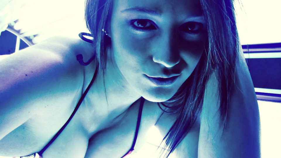 demoneye667:  Nikki Sims