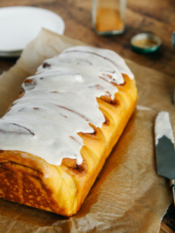 vegan-yums:  Overnight pumpkin spice cinnamon roll loaf / Recipe 