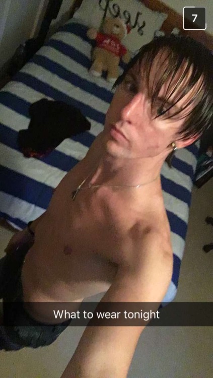 alwayshornybottomboy:  alwayshornybottomboy:  Just some pics of me for you all, #gay #gaytwink #hornygayboi #someonefuckme #gaybottomboi  #gayuk, I’m Aussie now living in Newcastle uk so please add me and follow me and share up for fun