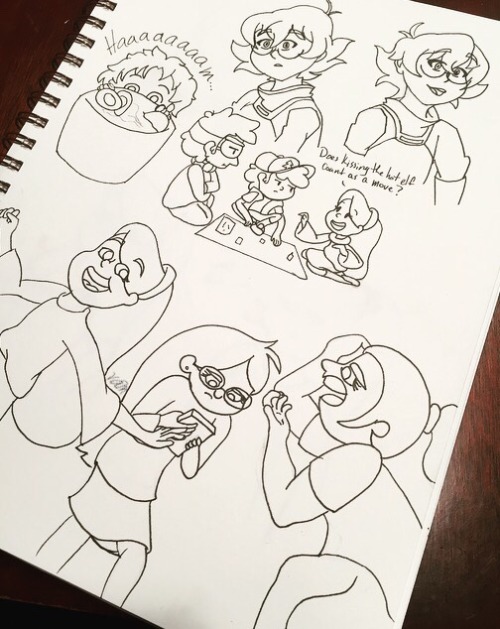 Bonus doodle pages, just for the fun of it. (Hey guess who started watching Voltron. It&rsquo;s me. 