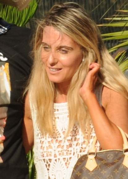 Here are a few more her. What a lovely top.