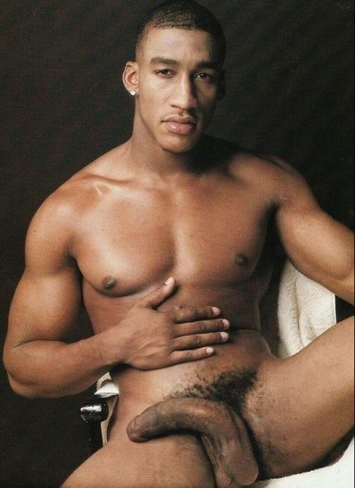 hairymenofcolor:  Hairy Men of Color  WOW awesome looking package!  WOOF