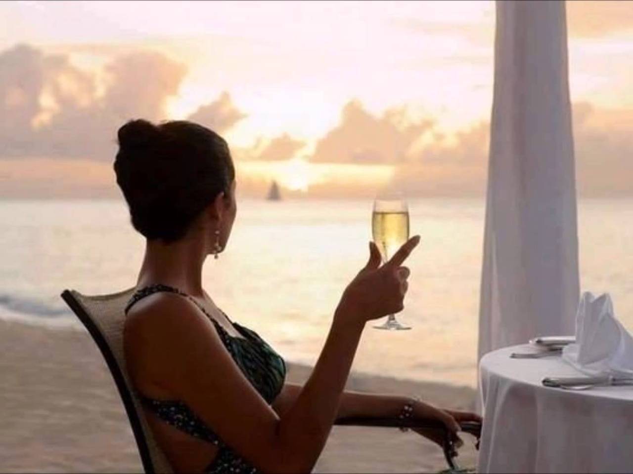 firstloveisforeverremembered:Romantic sunset with wine
