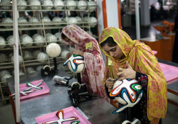 mehreenkasana:  The Pakistani women who make