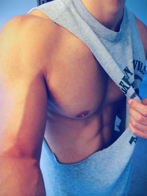 tom-gayle:  (via my gay-inter.net Hot and Fresh - aquarium-gay-net 2880329 - my gay