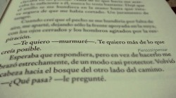 thedaywe-met:  piensosinpensar:  Nora Grey — Crescendo, Hush, Hush.  Y de ahí patch escapa porque los arcángeles los estaban vigilando y se va a la casa de marcie y OOOOOOOOOOOOOH saga buenisima :c 