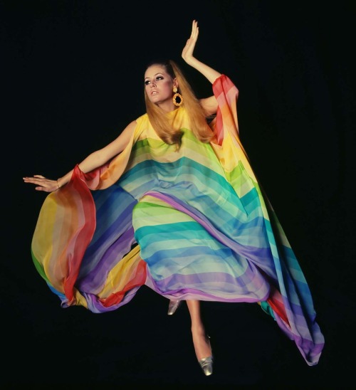 heroinsight:photo by Johnny Moncada; dress designed by Irene Galitzine; Sandals by Albanian. Publish