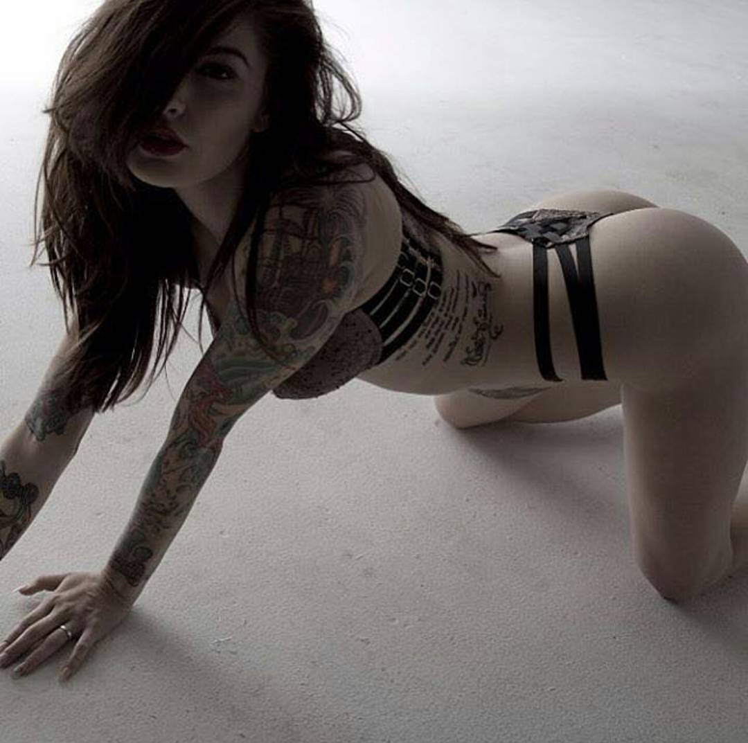 sexyinkmag:  @katie.ann.martin photo by @earlfulcher  #sexyink #girlswithink #girlswithtattoos