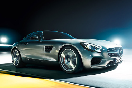leithinc:  A True Driver’s Car: The Mercedes-Benz AMG GT. http://bit.ly/1AZCLsM  