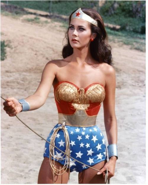 lospaziobianco: Lynda Carter (gif not mine)