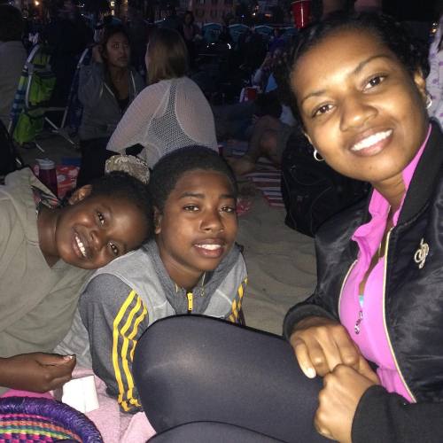 With my beautiful ones at the pier listening to Morris Day and the Time. #fun #live #livemusic #musi
