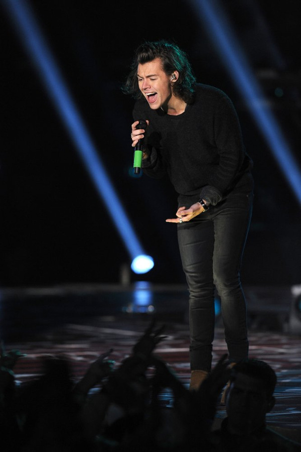 direct-news:  First Look: One Direction Celebrates ‘Four’ in NBC TV Special (airs