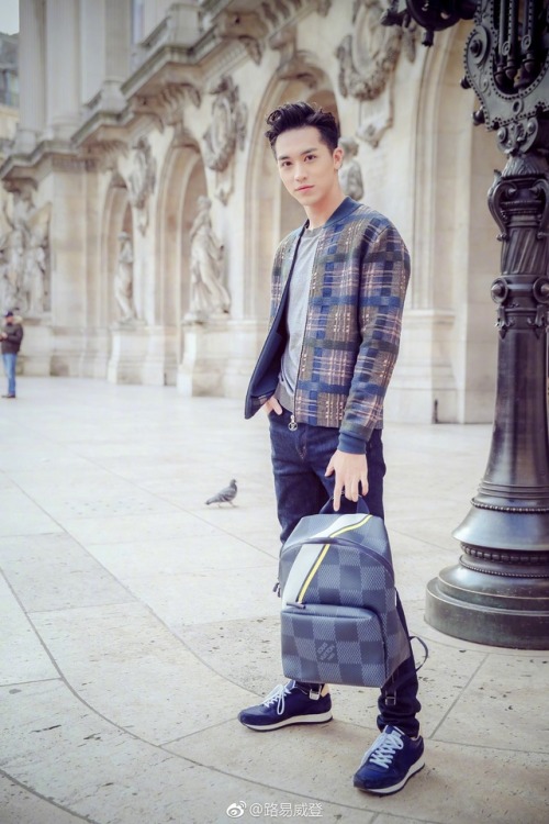 [03-30-17] Xu Weizhou x  LOUIS VUITTON _____________________Source:  绿植领养 | Weibo