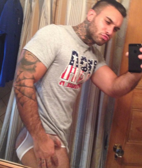 houseofcakez:  vergonzzoso:  Http://vergonzzoso.tumblr.com/  Houseofcakez.Tumblr.Com