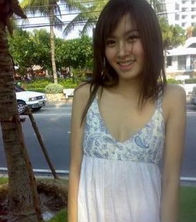 tendernessandtiaras:  Beauty queen.Nong Poy is a beautiful Thai transsexual who underwent