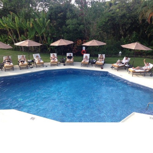 <p>B@Andeeofficial hanging by the pool in Barbados! #chumfm #breakfastinbarbados (at Sandy Lane)</p>