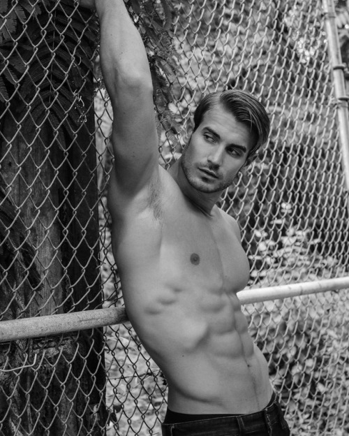 bonitominino:    Lucas Bloms | Instagram: @lucas.bloms  