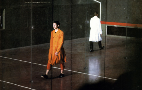 cotonblanc:   Fashion Show Nº 29, Men’s Collection Spring–Summer 2000 Nobody from the team has time to watch the show because the rain has now stopped and they are all outside, mopping up and drying the chairs and tables. When the show ends, the