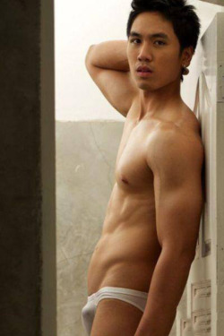 auberonbc:  For more Gorgeous Asian Men visit:http://auberonbc.tumblr.com/archive