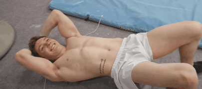 malecelebritycollection:Some gifs and stills of a now classic Nile Wilson scene,