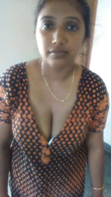 Hot Kerala house wife part 2