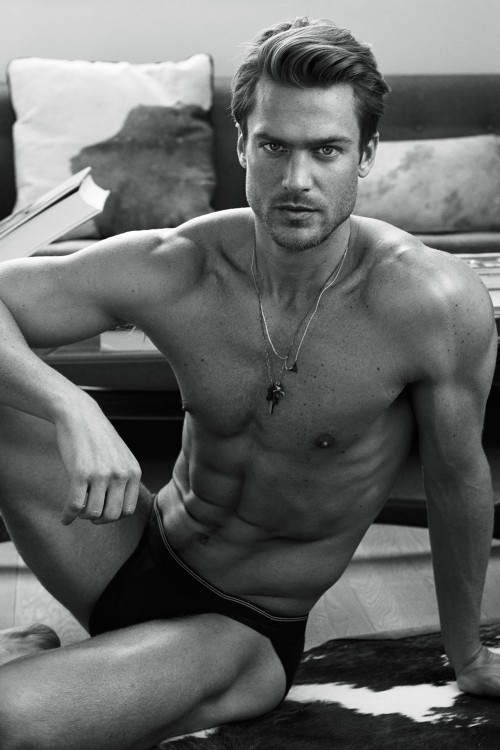 handsomemales:  jason morgan by arnaldo anaya-lucca
