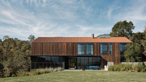 Good wood - American studio Faulkner Architects built this stunning holiday home in Califo