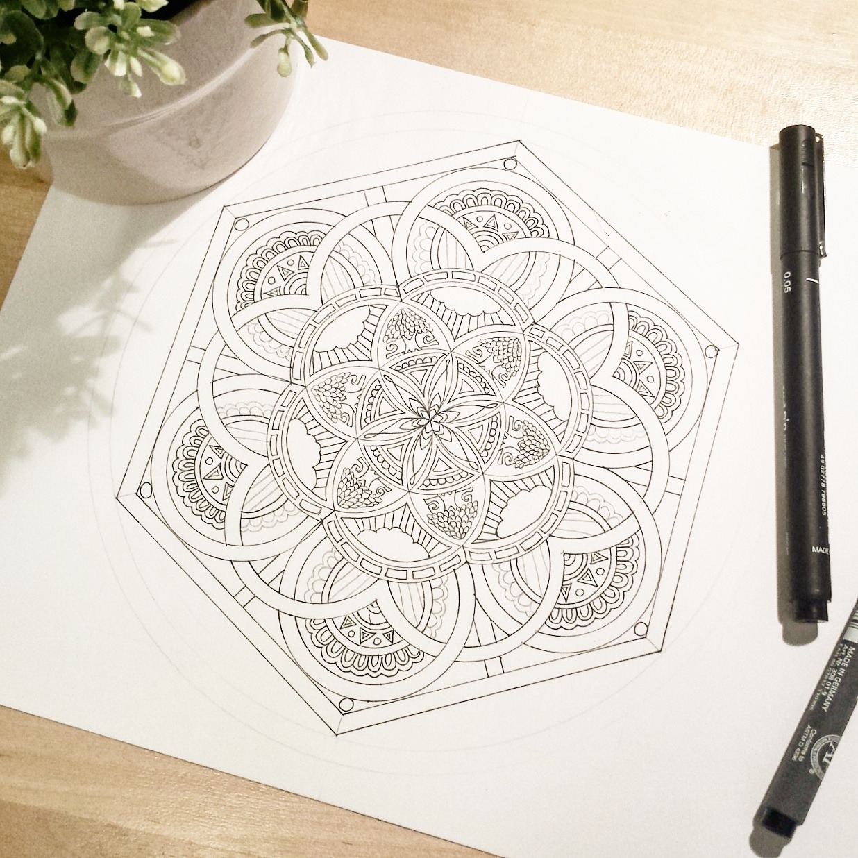 tekslus:  Mandala in progress 🌸