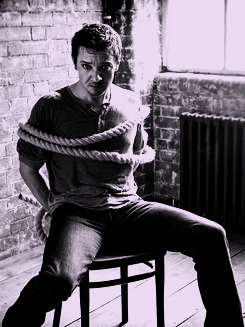  »Jeremy Renner by Sarah Dunnoh come on