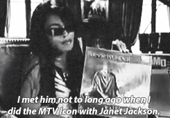 n0stalgia96:  queen-aaliyah-deactivated202105: “I was a major fan of Aaliyah’s voice. My heart was so broke I said, ‘You know what? In the next life she’s got to be my wife.’” — Stevie Wonder  She’s holding one of my fave Stevie