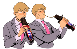 mustchooseassom:  anyway…. tumblr is now christian, here’s a picture of reigen eating a slice n share snickers