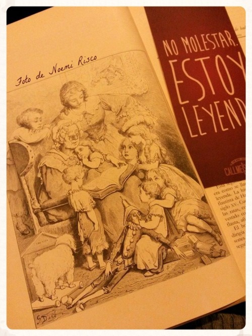 Reading a fairy tale, such a moment of pleasure before going to bed.Photo: Cuentos de antaño (Histoi