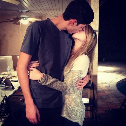 classyndbeautiful:  i follow back similar blogs (: