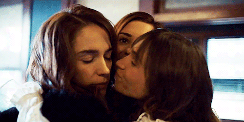 lauraholliis:  Group smoosh :’)