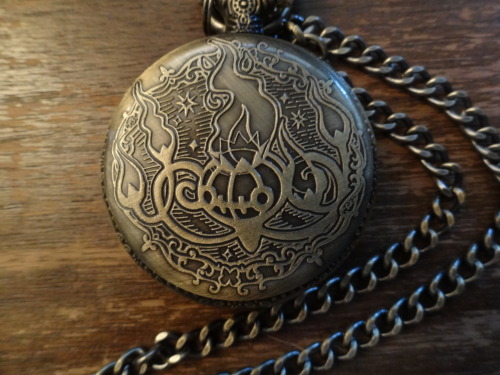 pacificpikachu:  Mystery Mansion Umbreon/Chandelure pocketwatch 