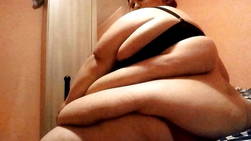 Porn waddlegirl: a-frank-admirer:  Rolls of fat photos